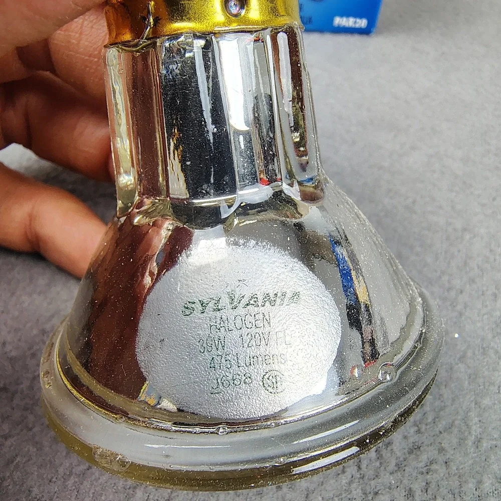 Sylvania 50 Watt Par 20 Flood Light Bulb 30⁰ Angle 475 Lumens Warm Lot Of 2 New